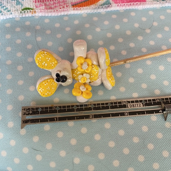 Handcrafted; Clay; Yellow; Bunny; Plant Stick - Picture 5 of 6